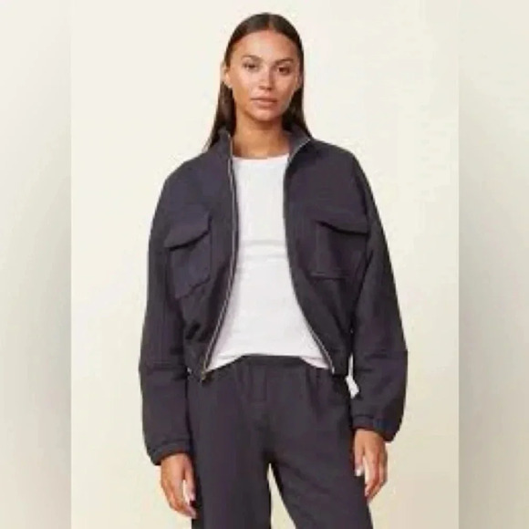 Monrow Seamed Bomber jacket black zip front pockets Size L - Picture 10 of 10